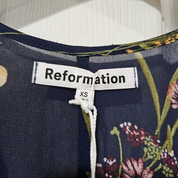 Reformation Winslow Dress - Picture 4 of 7